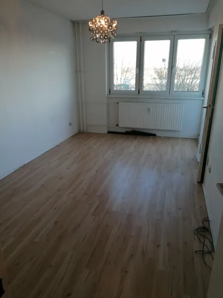 Helle, teilmöblierte 1-Zimmer-Wohnung mit Balkon und Einbauküche in Reinickendorf — photo 1